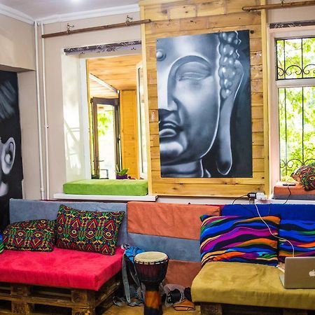 Hostel Loco Ałma Ata Zewnętrze zdjęcie