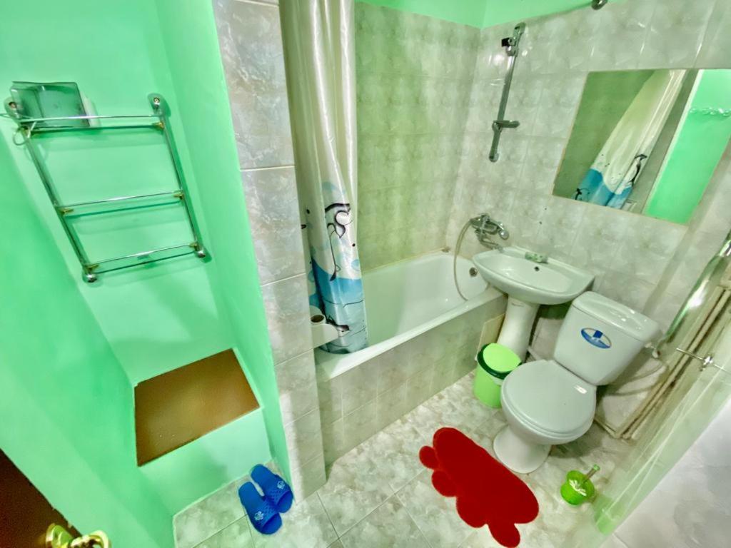Hostel Loco Ałma Ata Zewnętrze zdjęcie