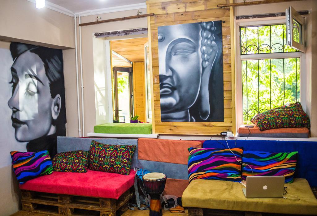 Hostel Loco Ałma Ata Zewnętrze zdjęcie