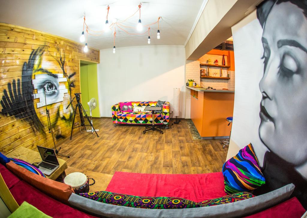 Hostel Loco Ałma Ata Zewnętrze zdjęcie