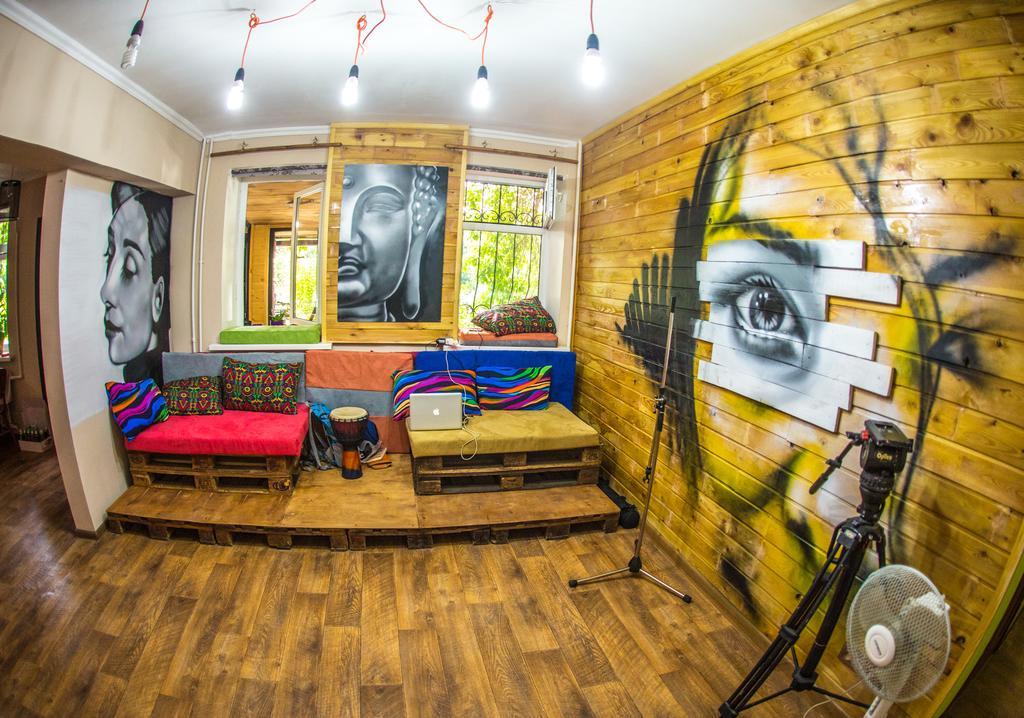 Hostel Loco Ałma Ata Zewnętrze zdjęcie