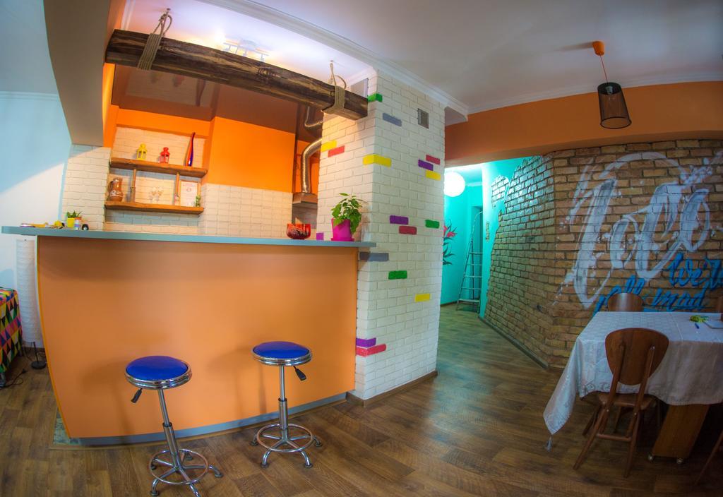 Hostel Loco Ałma Ata Zewnętrze zdjęcie