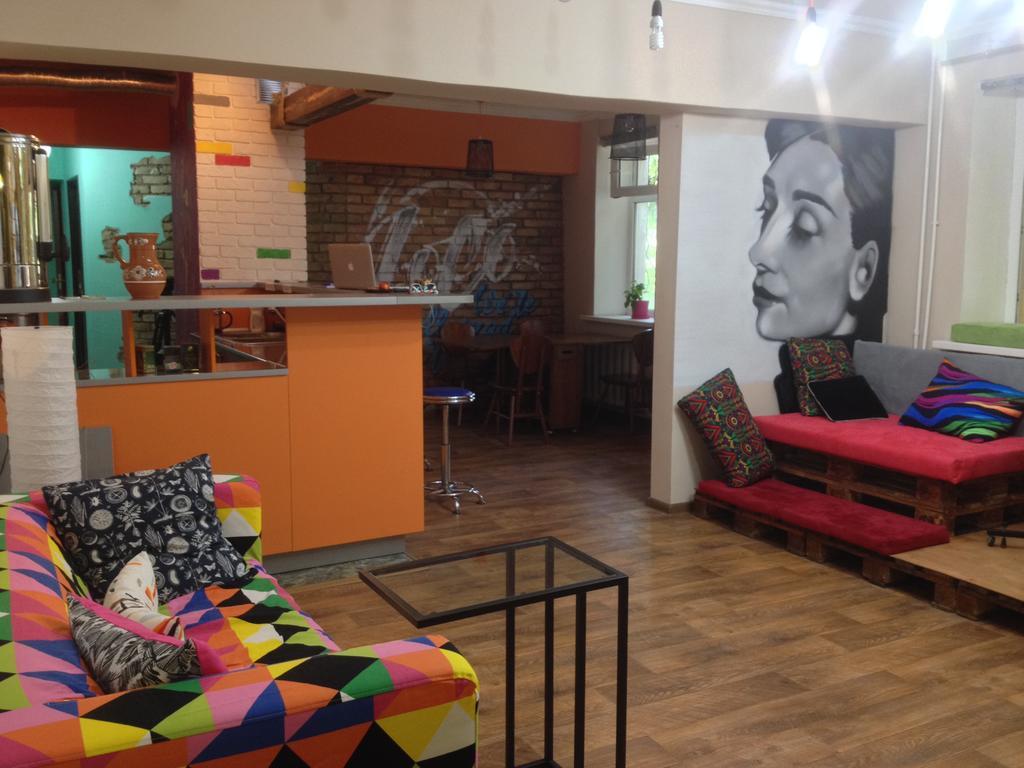 Hostel Loco Ałma Ata Zewnętrze zdjęcie